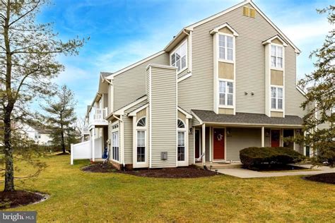 Browse real estate listings in 08054, <strong>Mount Laurel</strong>, <strong>NJ</strong>. . Homes for sale in mount laurel nj